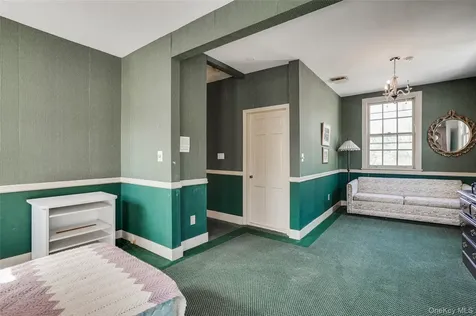 274 River Road Saint James NY 11787