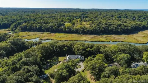 274 River Road Saint James NY 11787