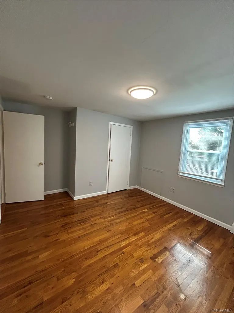 14 Walnut Avenue E Farmingdale NY 11735