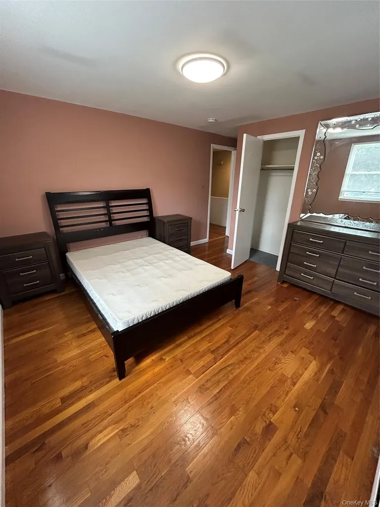 14 Walnut Avenue E Farmingdale NY 11735