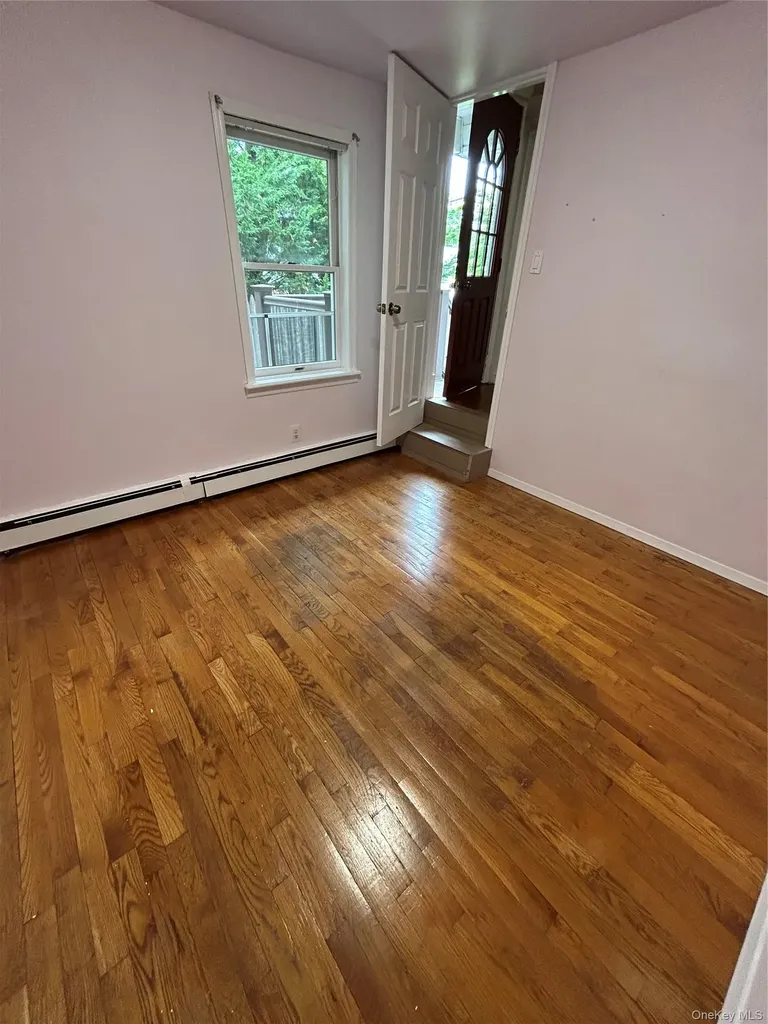 14 Walnut Avenue E Farmingdale NY 11735