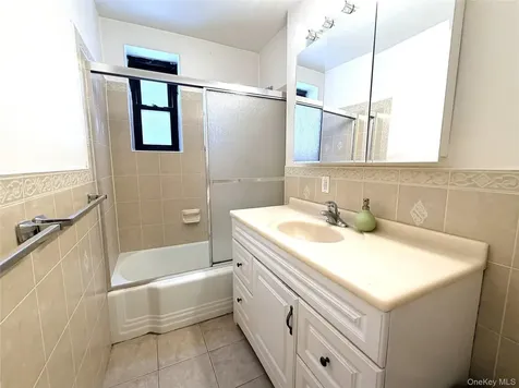 91-08 32 Avenue East Elmhurst NY 11369