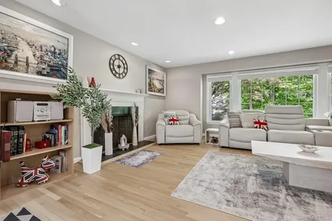 62 Mohegan Road Larchmont NY 10538
