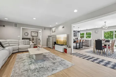 62 Mohegan Road Larchmont NY 10538