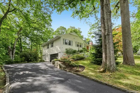 62 Mohegan Road Larchmont NY 10538