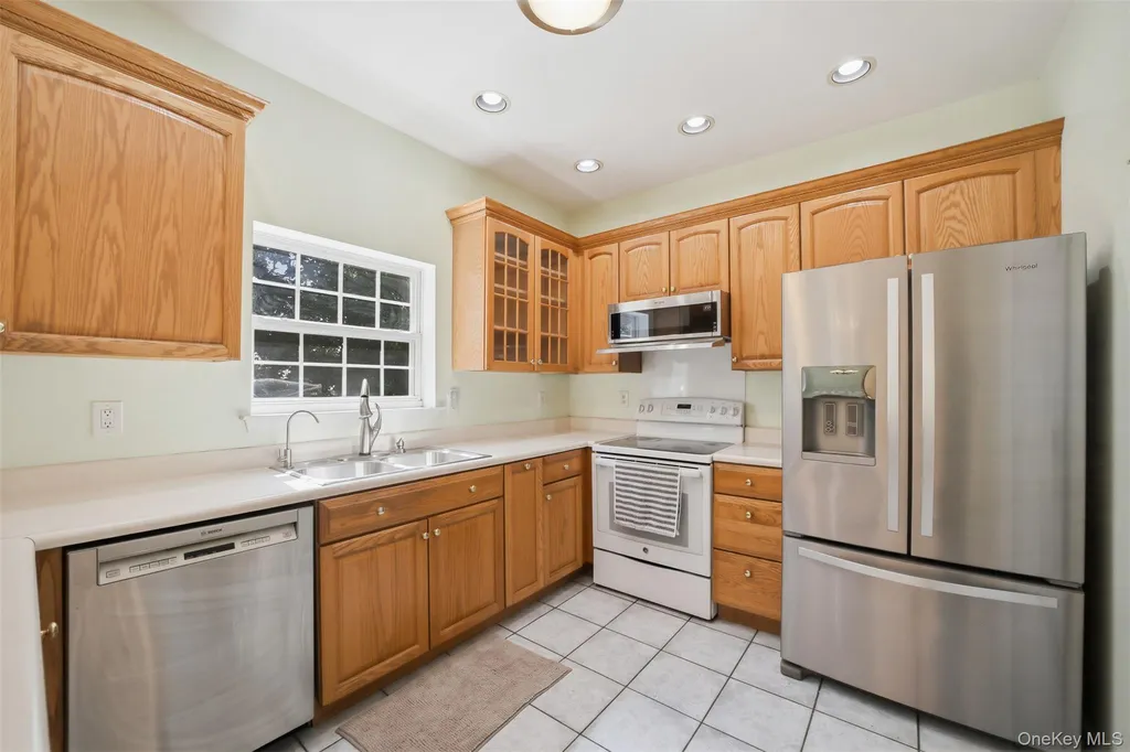 35 Wayacross Road Mahopac NY 10541