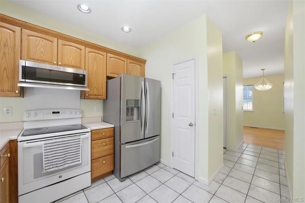 35 Wayacross Road Mahopac NY 10541