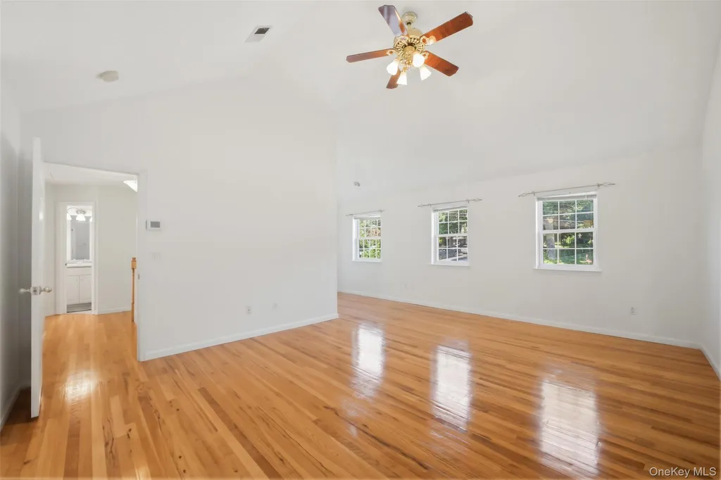 35 Wayacross Road Mahopac NY 10541