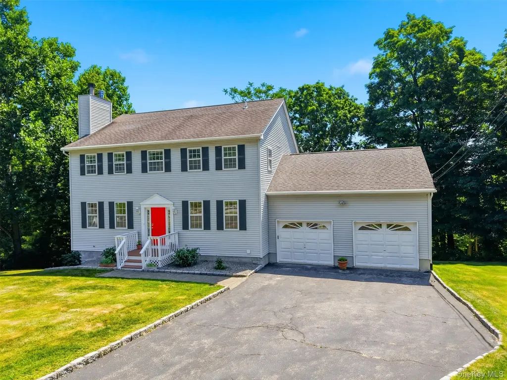 35 Wayacross Road Mahopac NY 10541