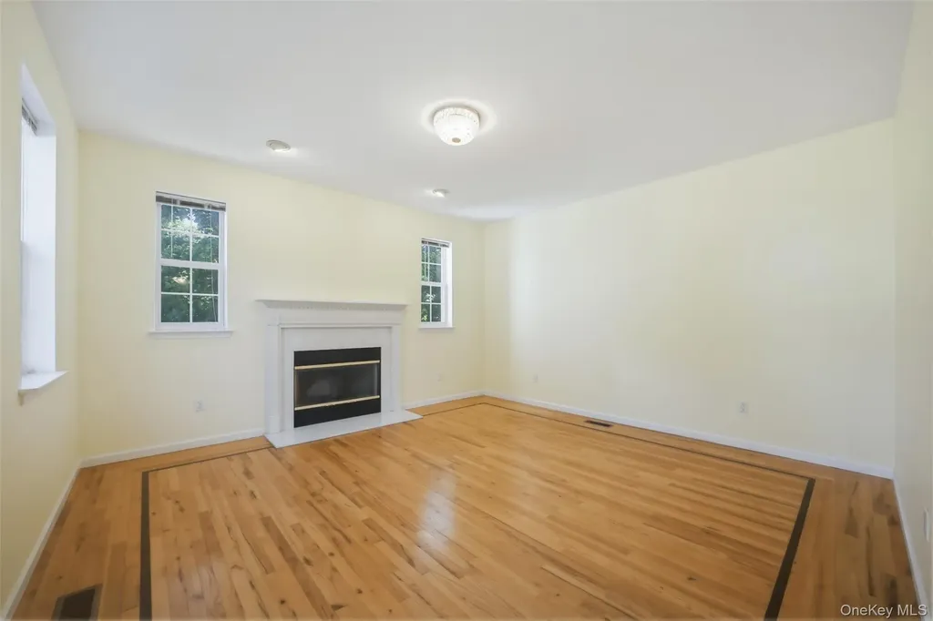 35 Wayacross Road Mahopac NY 10541