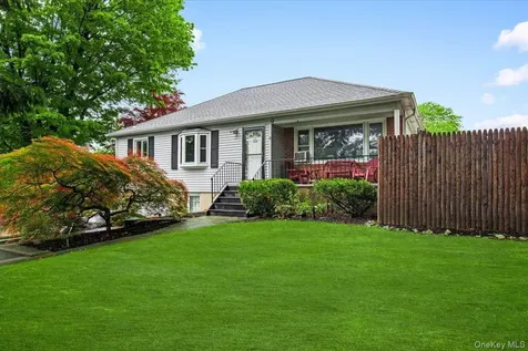 21 Frankford Street Hawthorne NY 10532