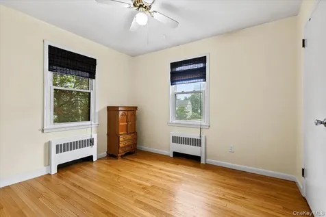 21 Frankford Street Hawthorne NY 10532