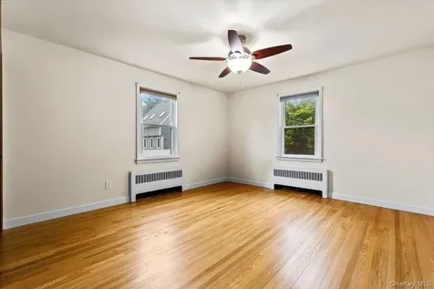 21 Frankford Street Hawthorne NY 10532
