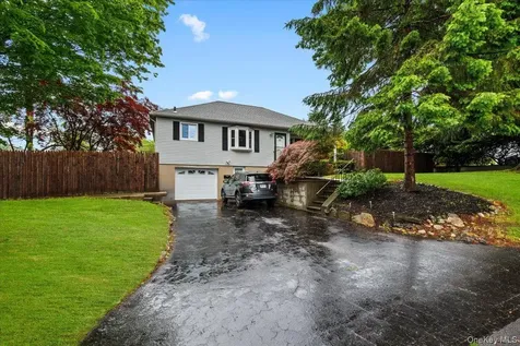 21 Frankford Street Hawthorne NY 10532