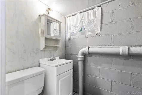 21 Frankford Street Hawthorne NY 10532
