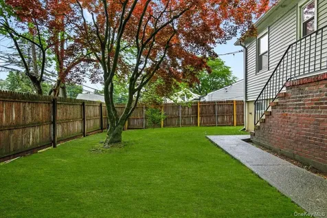 21 Frankford Street Hawthorne NY 10532