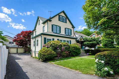 82 Clove Road New Rochelle NY 10801