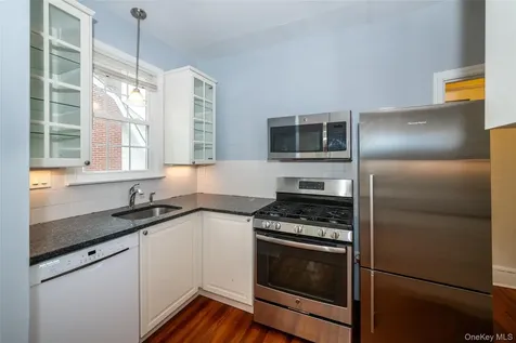 82 Clove Road New Rochelle NY 10801