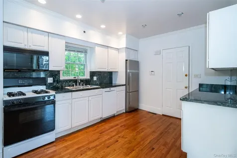 82 Clove Road New Rochelle NY 10801