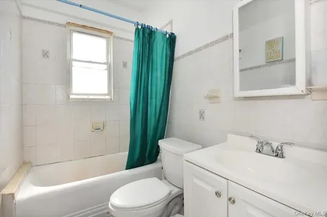 21815 100th Avenue Queens Village NY 11429