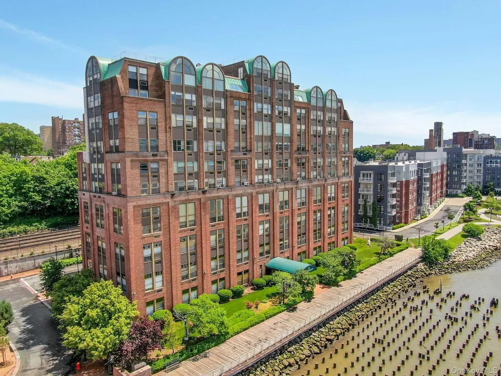 23 Water Grant Street Yonkers NY 10701