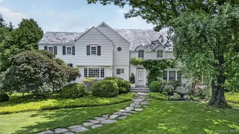 6 Hillair Circle White Plains NY 10605