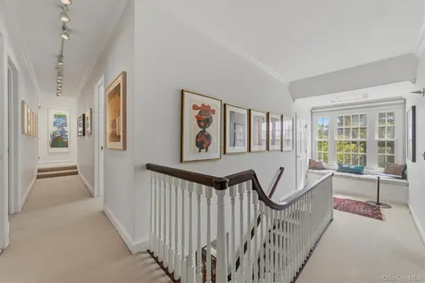 6 Hillair Circle White Plains NY 10605