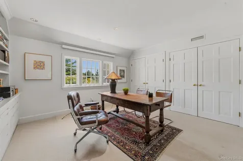 6 Hillair Circle White Plains NY 10605
