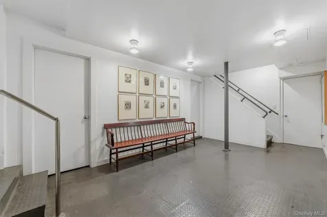 6 Hillair Circle White Plains NY 10605