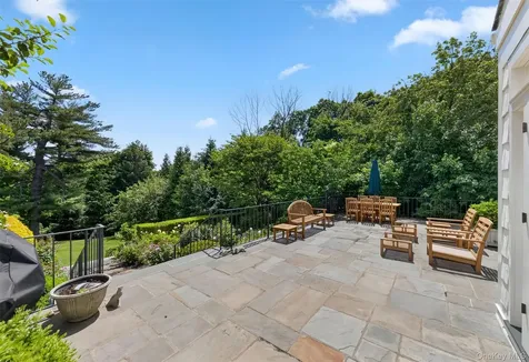 6 Hillair Circle White Plains NY 10605