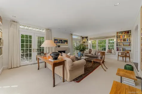 6 Hillair Circle White Plains NY 10605