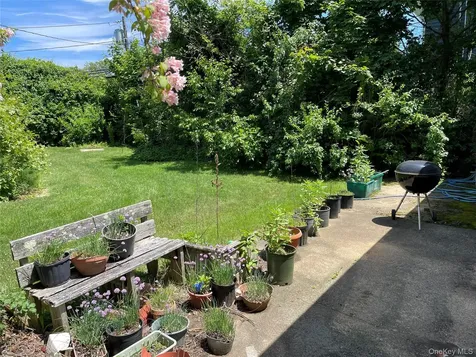 2043 Paddock Road Seaford NY 11783