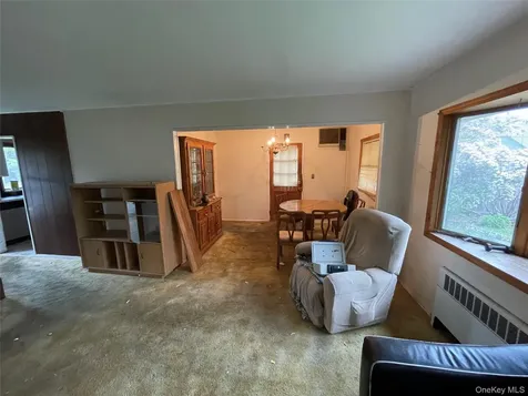 2043 Paddock Road Seaford NY 11783