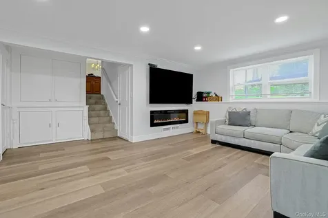 70 Durham Road White Plains NY 10607