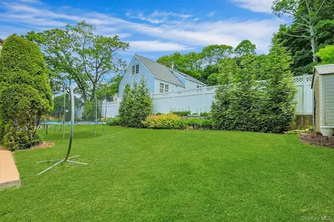 70 Durham Road White Plains NY 10607