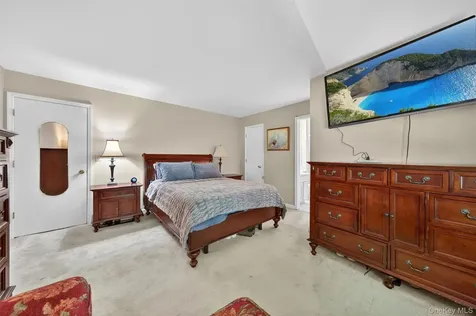 2 Giovanni Court Monroe NY 10950
