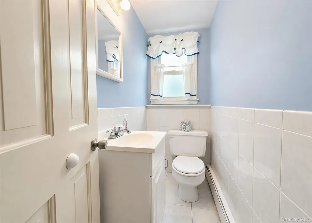 866 Abbott Street East Meadow NY 11554