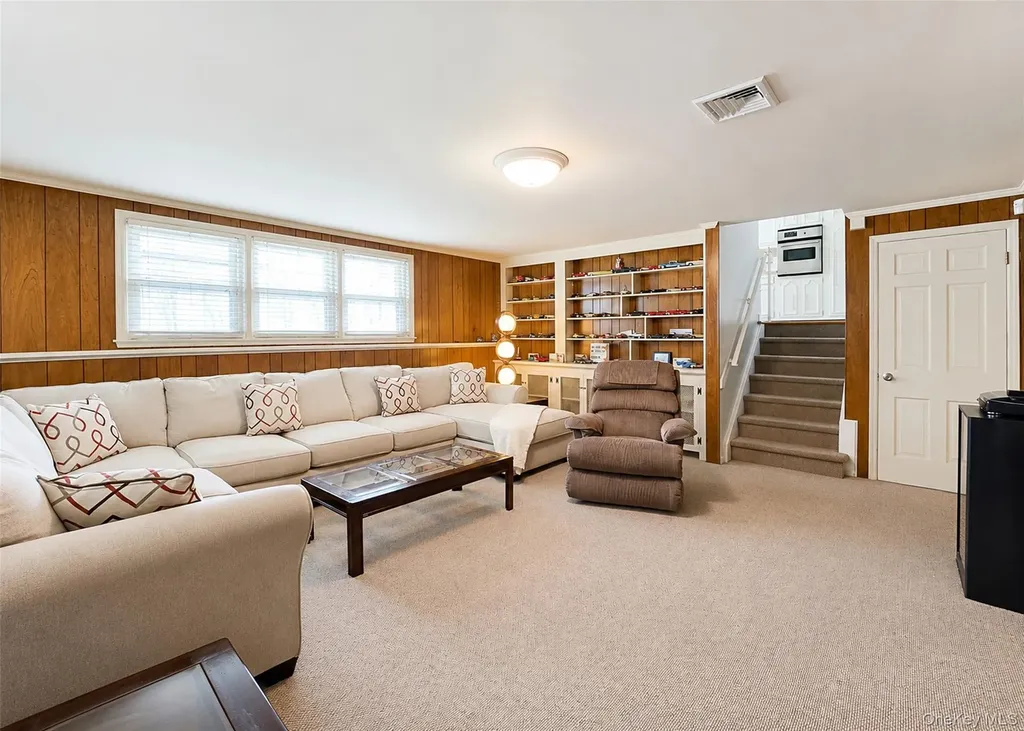 866 Abbott Street East Meadow NY 11554