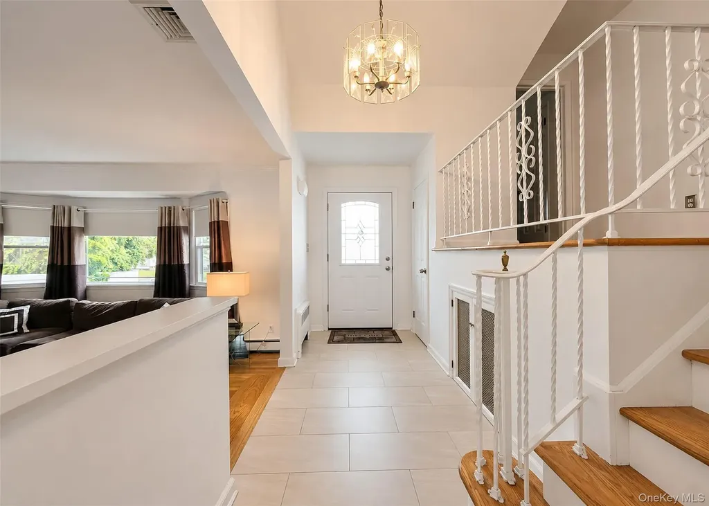 866 Abbott Street East Meadow NY 11554
