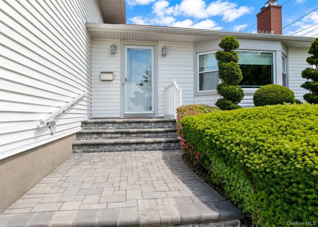 866 Abbott Street East Meadow NY 11554