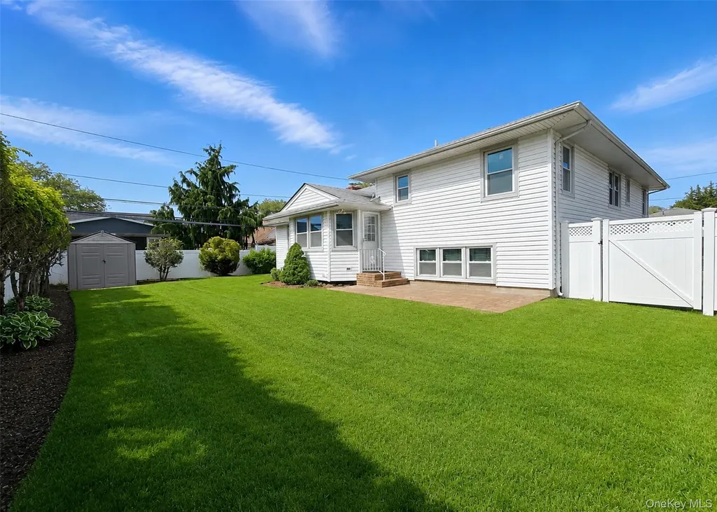 866 Abbott Street East Meadow NY 11554