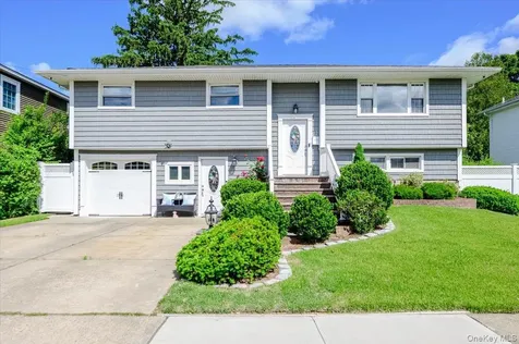 12 Northern Parkway E Plainview NY 11803
