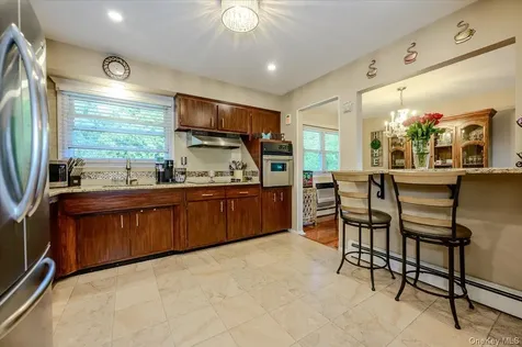 12 Northern Parkway E Plainview NY 11803