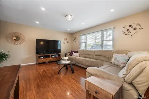 12 Northern Parkway E Plainview NY 11803