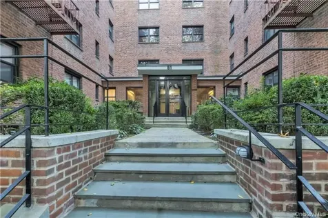 51 White Oak Street New Rochelle NY 10801