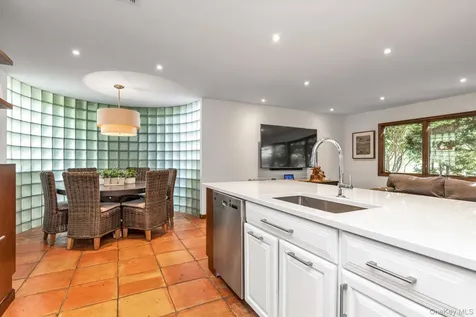 1276 Mara Court Atlantic Beach NY 11509