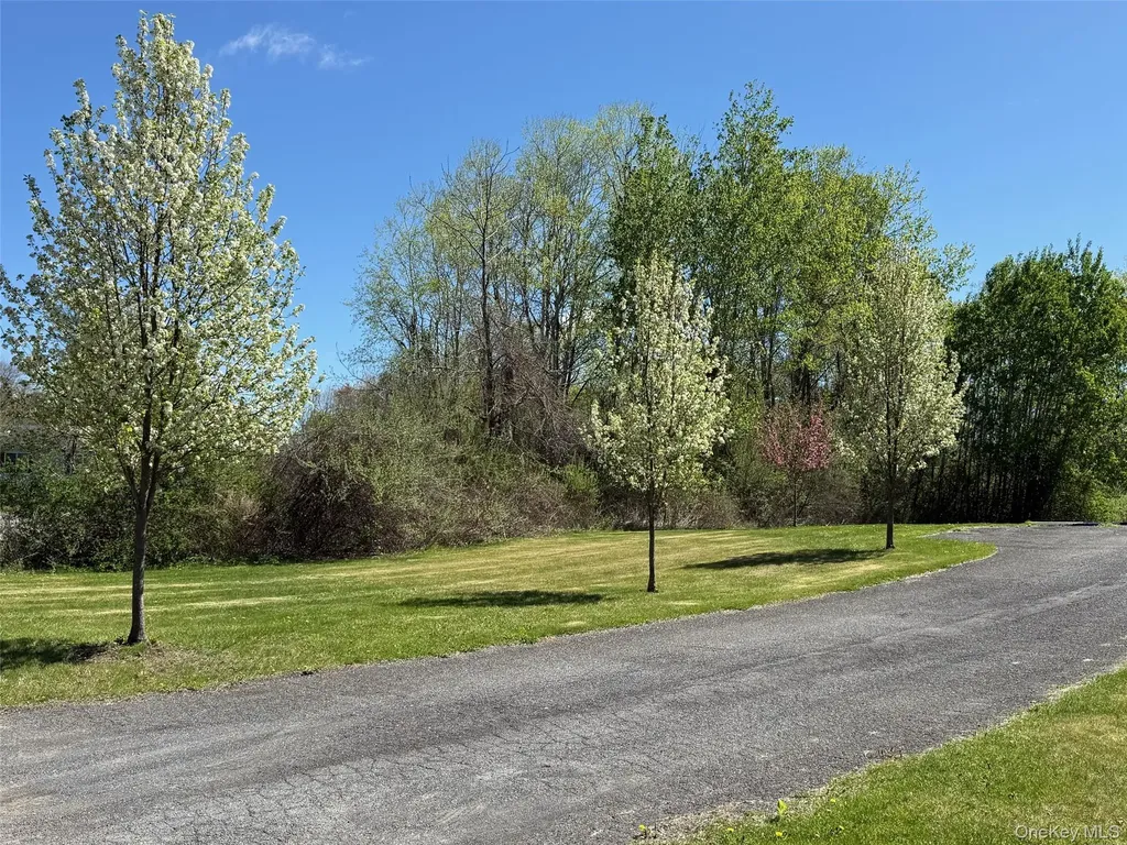 24 Mountain View Road Amenia NY 12501
