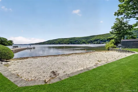 2 Grove Avenue Greenwood Lake NY 10925