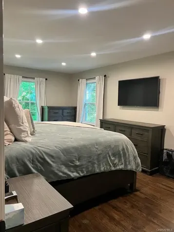 37 Meade Drive Centerport NY 11721