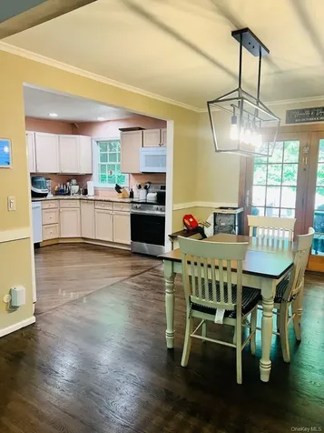 37 Meade Drive Centerport NY 11721